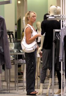 Brooke Hogan feet photo thumbnail