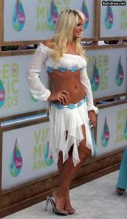 Brooke Hogan feet photo thumbnail