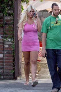 Brooke Hogan feet photo thumbnail