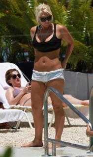 Brooke Hogan feet photo thumbnail