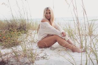 Brooke Hogan feet photo thumbnail