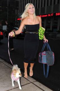 Brooke Hogan feet photo thumbnail