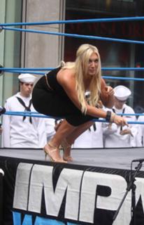 Brooke Hogan feet photo thumbnail
