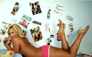 Brooke Hogan feet photo thumbnail
