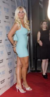 Brooke Hogan feet photo thumbnail