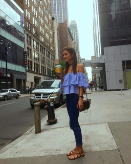 Brooke Hyland feet photo 16