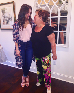 Brooke Hyland feet photo 11