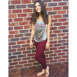 Brooke Hyland feet photo 4