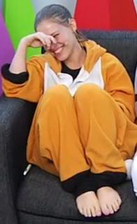 Brooke Leigh Lawson feet photo thumbnail