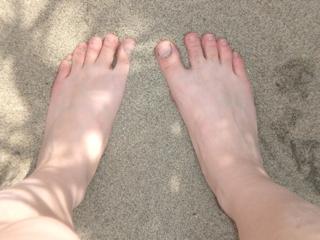 Brooke Leigh Lawson feet photo thumbnail