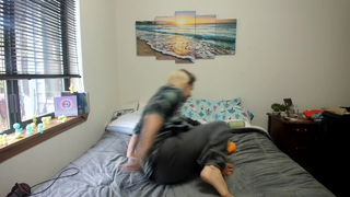 Brooke Leigh Lawson feet photo thumbnail