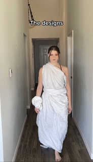 Brooke Monk feet photo thumbnail