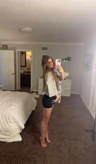 Brooke Monk feet photo thumbnail
