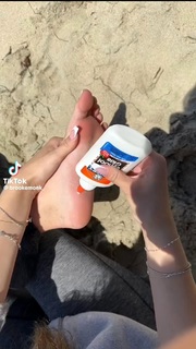 Brooke Monk feet photo thumbnail