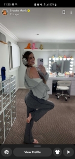 Brooke Monk feet photo thumbnail