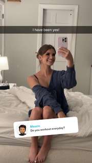 Brooke Monk feet photo thumbnail