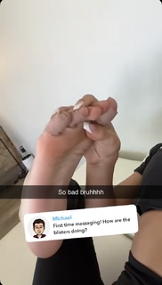 Brooke Monk feet photo thumbnail