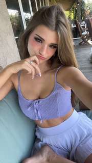 Brooke Monk feet photo thumbnail