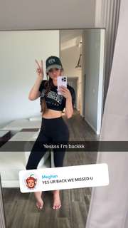 Brooke Monk feet photo thumbnail