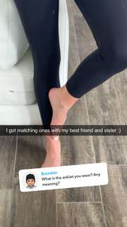 Brooke Monk feet photo thumbnail