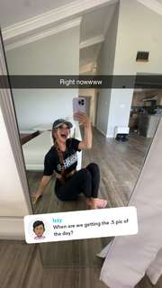 Brooke Monk feet photo thumbnail