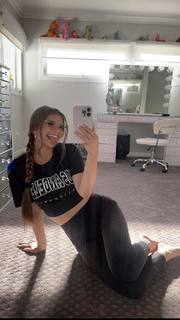 Brooke Monk feet photo thumbnail