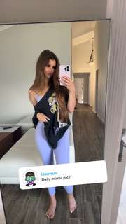 Brooke Monk feet photo thumbnail