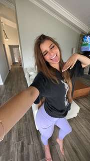 Brooke Monk feet photo thumbnail