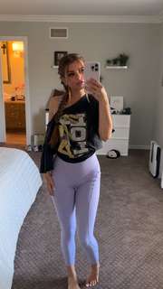 Brooke Monk feet photo thumbnail