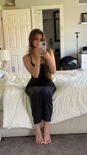 Brooke Monk feet photo thumbnail
