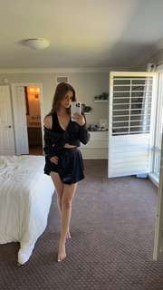 Brooke Monk feet photo thumbnail