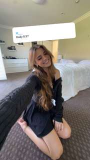 Brooke Monk feet photo thumbnail