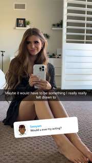 Brooke Monk feet photo thumbnail