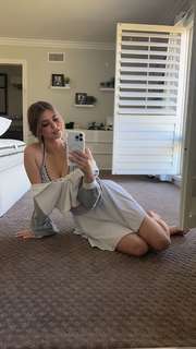 Brooke Monk feet photo thumbnail