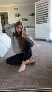 Brooke Monk feet photo thumbnail