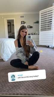 Brooke Monk feet photo thumbnail