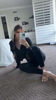 Brooke Monk feet photo thumbnail