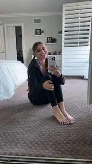 Brooke Monk feet photo thumbnail