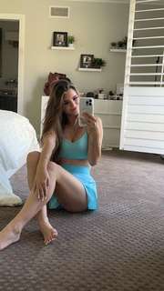 Brooke Monk feet photo thumbnail