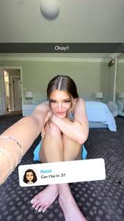 Brooke Monk feet photo thumbnail
