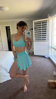Brooke Monk feet photo thumbnail