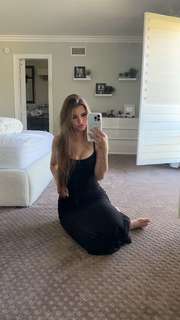 Brooke Monk feet photo thumbnail