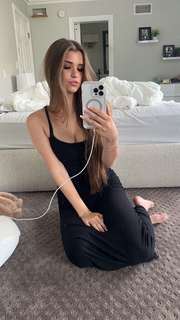Brooke Monk feet photo thumbnail
