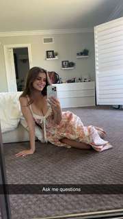 Brooke Monk feet photo thumbnail