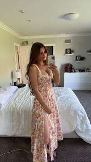 Brooke Monk feet photo thumbnail