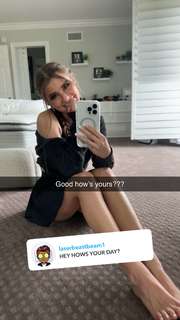 Brooke Monk feet photo thumbnail
