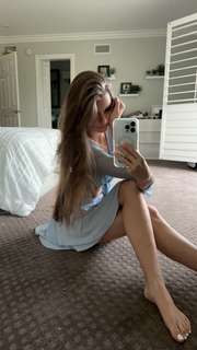 Brooke Monk feet photo thumbnail