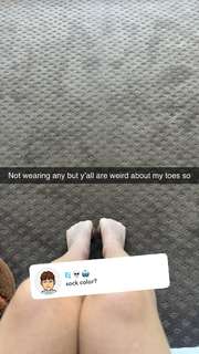 Brooke Monk feet photo thumbnail