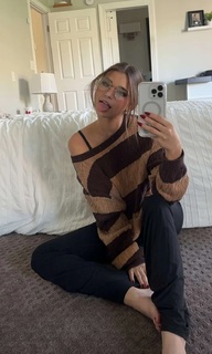 Brooke Monk feet photo thumbnail