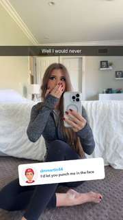 Brooke Monk feet photo thumbnail